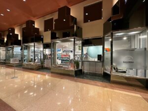 outside of a salon for sale in Illinois